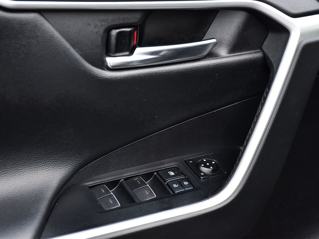 2022 Toyota RAV4 Trail in Mississauga, Ontario - 9 - w1024h768px