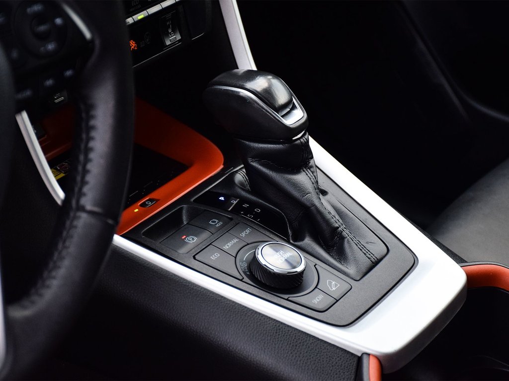 2022 Toyota RAV4 Trail in Mississauga, Ontario - 8 - w1024h768px