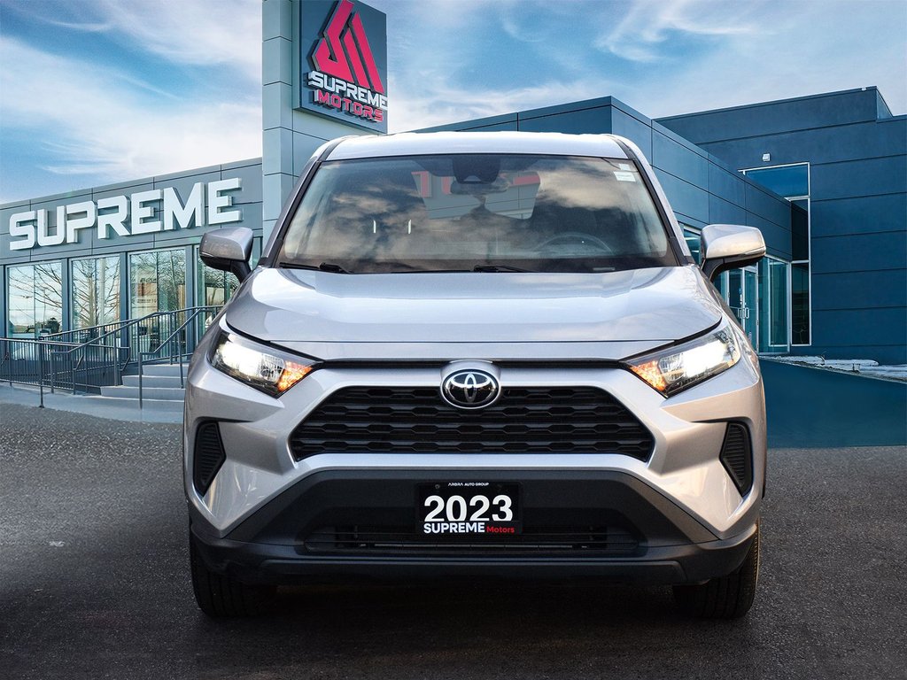 2023 Toyota RAV4 LE in Mississauga, Ontario - 2 - w1024h768px