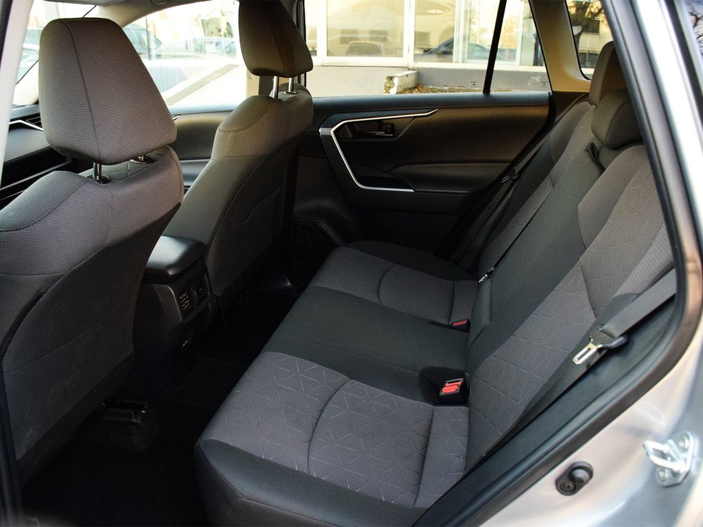 2023 Toyota RAV4 LE in Mississauga, Ontario - 10 - w1024h768px