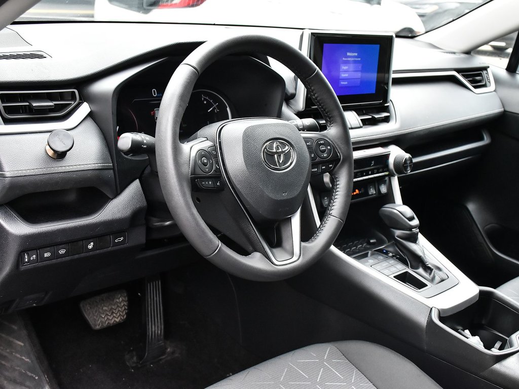 2024 Toyota RAV4 XLE AWD in Mississauga, Ontario - 7 - w1024h768px