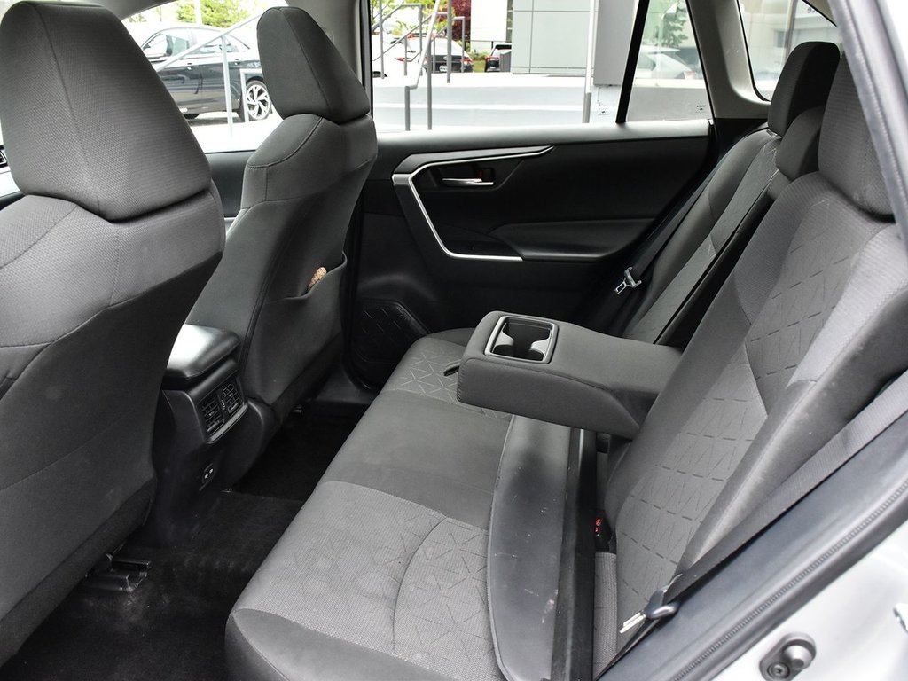2024 Toyota RAV4 XLE in Mississauga, Ontario - 13 - w1024h768px