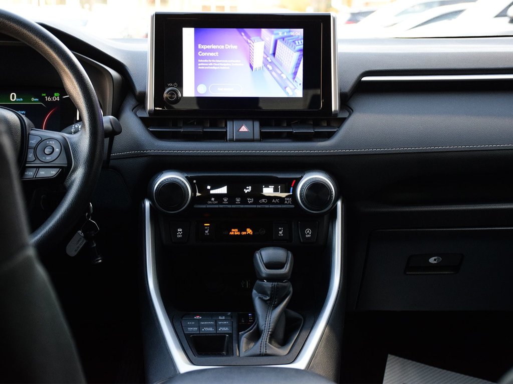 2024 Toyota RAV4 LE in Mississauga, Ontario - 12 - w1024h768px