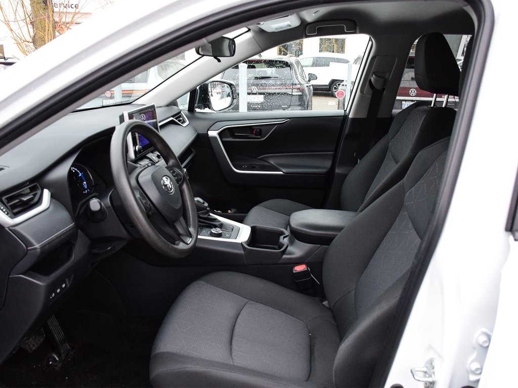 2024 Toyota RAV4 Hybrid LE in Mississauga, Ontario - 7 - w1024h768px