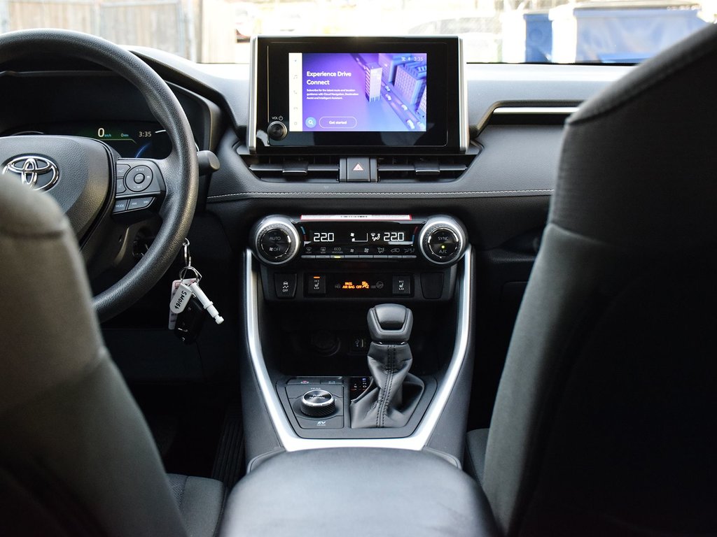 2025 Toyota RAV4 Hybrid LE in Mississauga, Ontario - 14 - w1024h768px