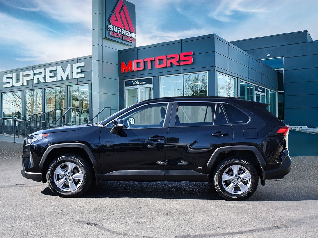 2025 Toyota RAV4 Hybrid LE in Mississauga, Ontario - 4 - w1024h768px