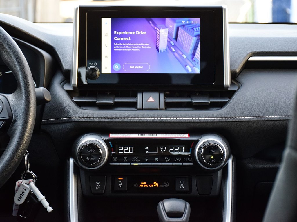 2025 Toyota RAV4 Hybrid LE in Mississauga, Ontario - 15 - w1024h768px