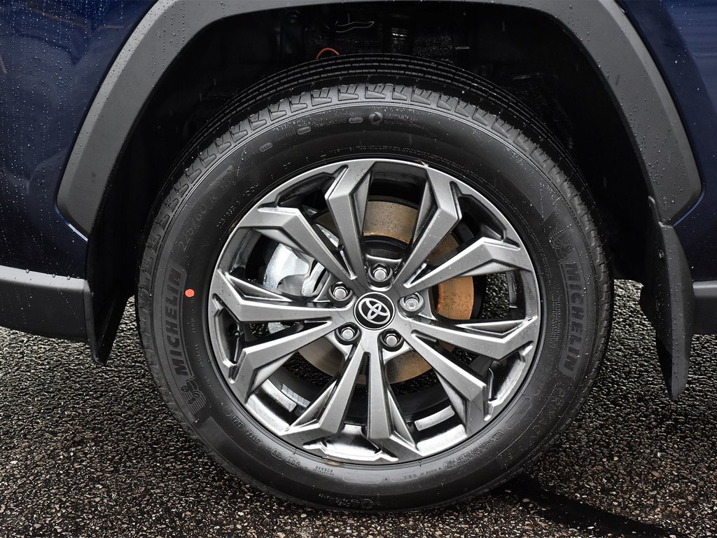 2025 Toyota RAV4 Hybrid Limited in Mississauga, Ontario - 5 - w1024h768px