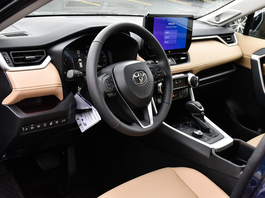 2025 Toyota RAV4 Hybrid Limited in Mississauga, Ontario - 6 - w1024h768px