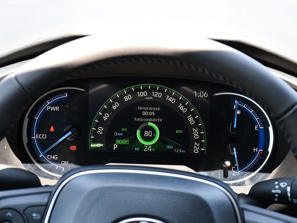 2025 Toyota RAV4 HYBRID XLE in Mississauga, Ontario - 20 - w1024h768px