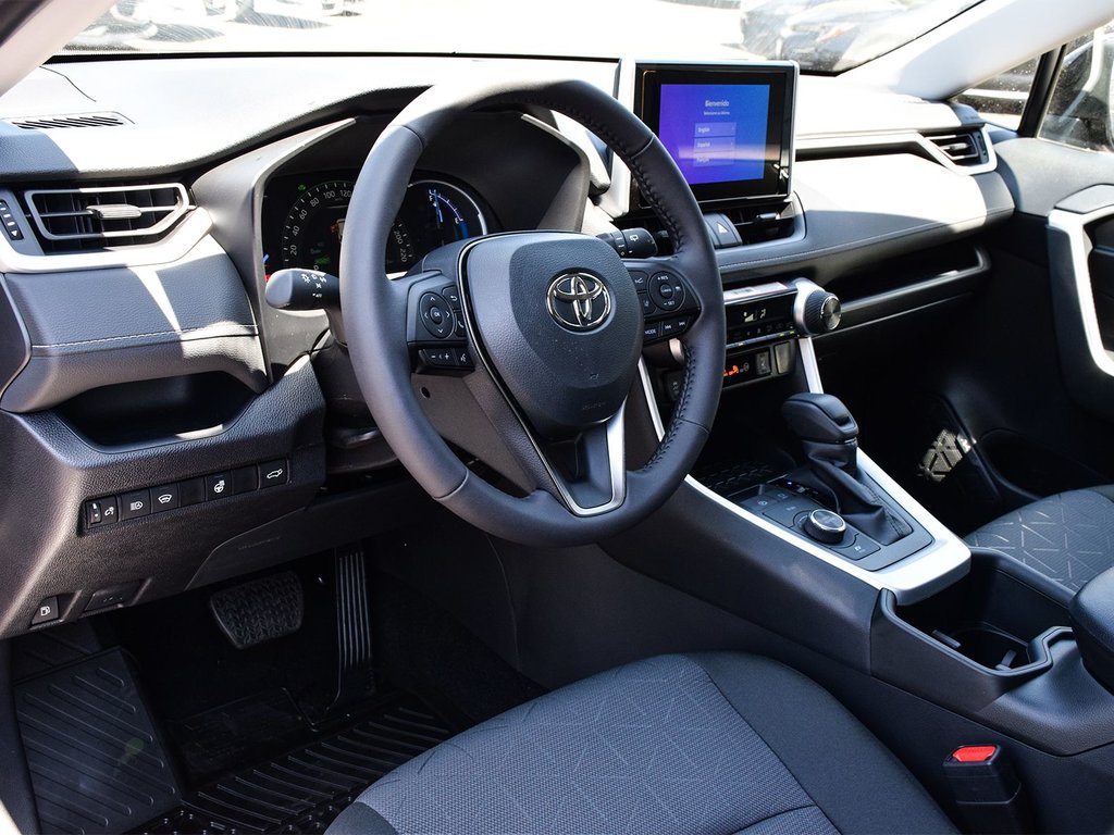 2025 Toyota RAV4 HYBRID XLE in Mississauga, Ontario - 7 - w1024h768px