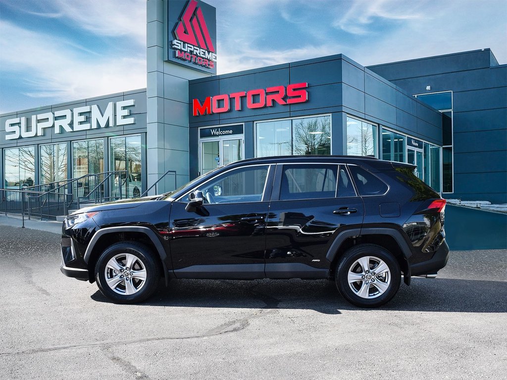 2025 Toyota RAV4 Hybrid LE AWD in Mississauga, Ontario - 4 - w1024h768px