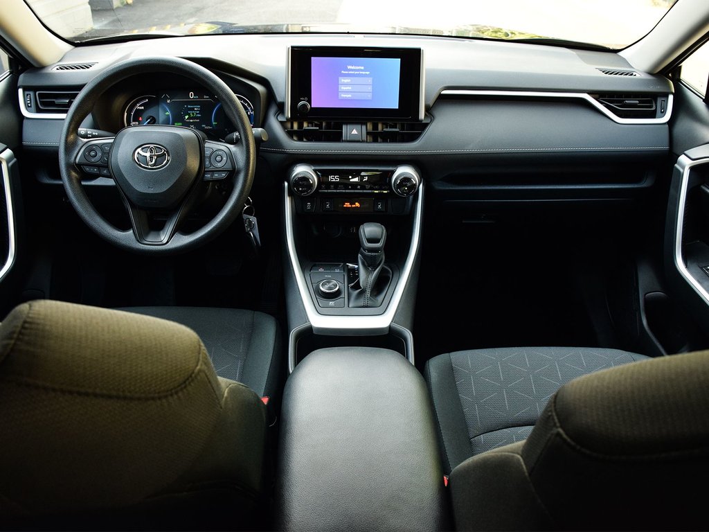 2025 Toyota RAV4 Hybrid LE AWD in Mississauga, Ontario - 12 - w1024h768px
