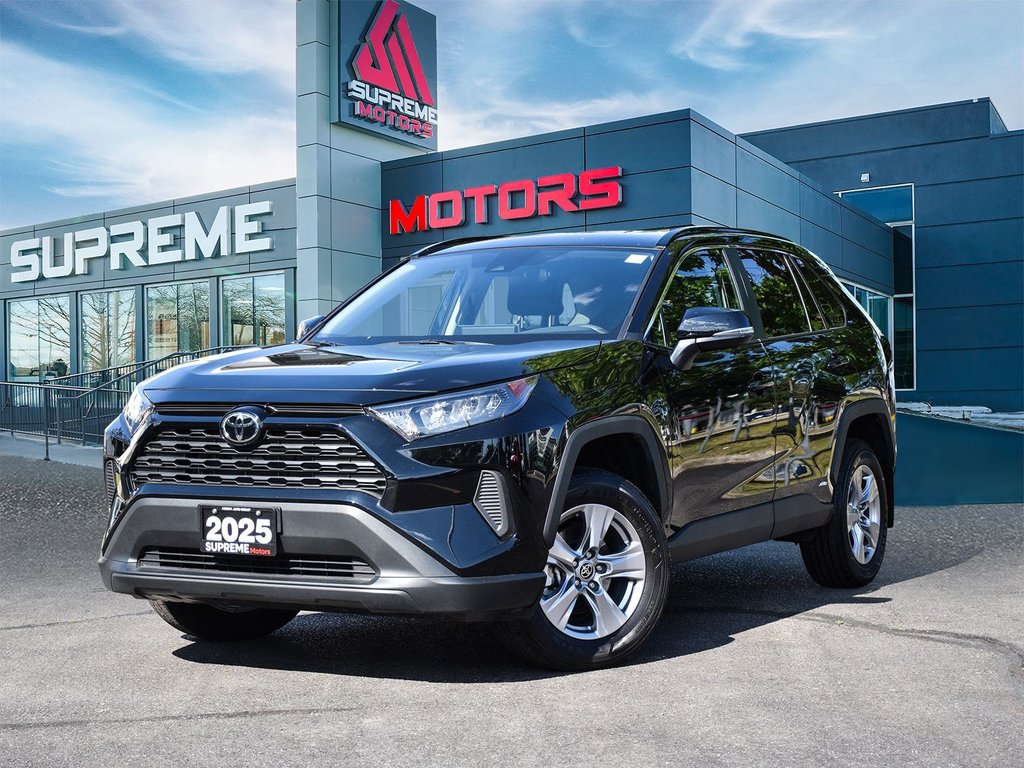 2025 Toyota RAV4 Hybrid LE AWD in Mississauga, Ontario - 2 - w1024h768px