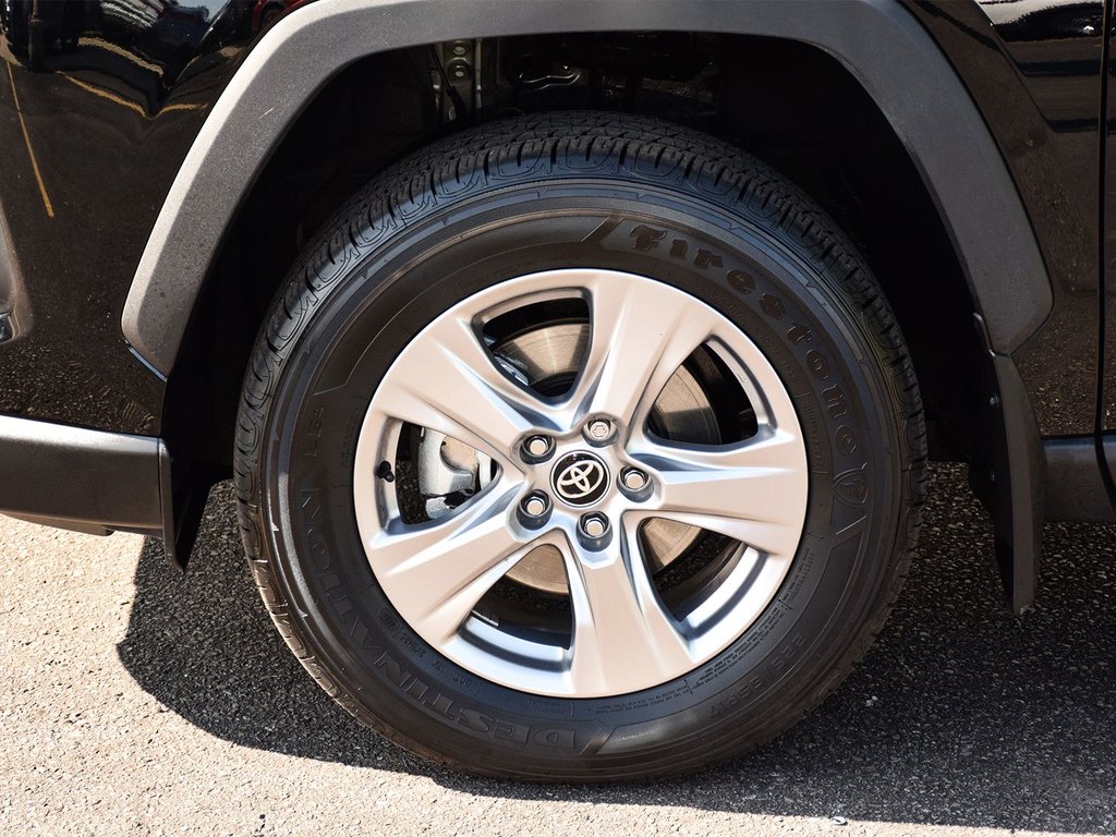 2025 Toyota RAV4 Hybrid LE AWD in Mississauga, Ontario - 6 - w1024h768px
