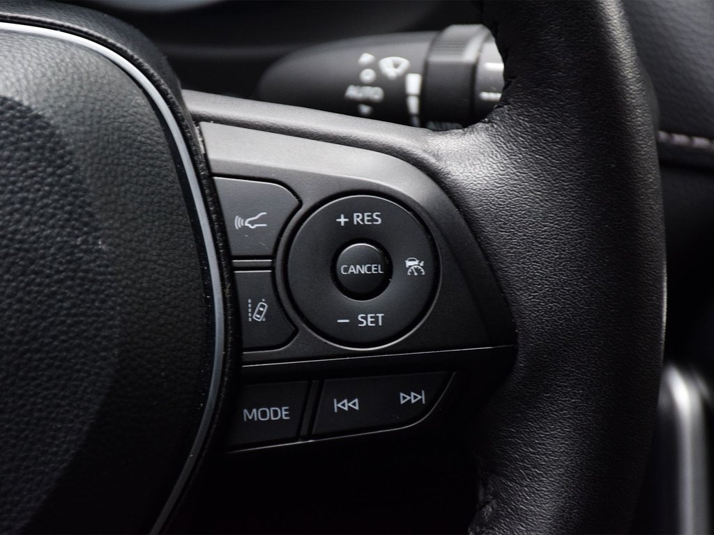 2025 Toyota RAV4 Hybrid XLE in Mississauga, Ontario - 22 - w1024h768px
