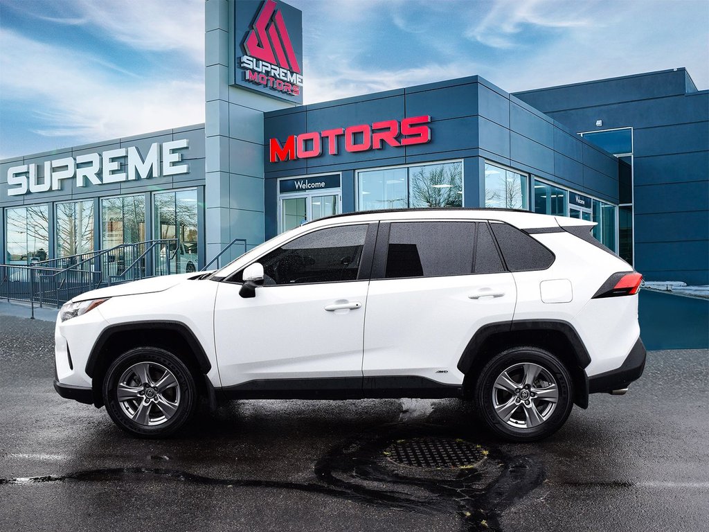 2025 Toyota RAV4 Hybrid XLE in Mississauga, Ontario - 3 - w1024h768px