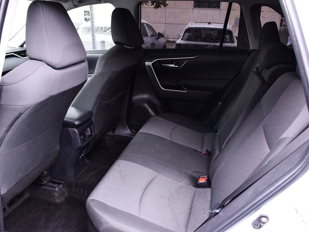 2025 Toyota RAV4 Hybrid XLE in Mississauga, Ontario - 12 - w1024h768px