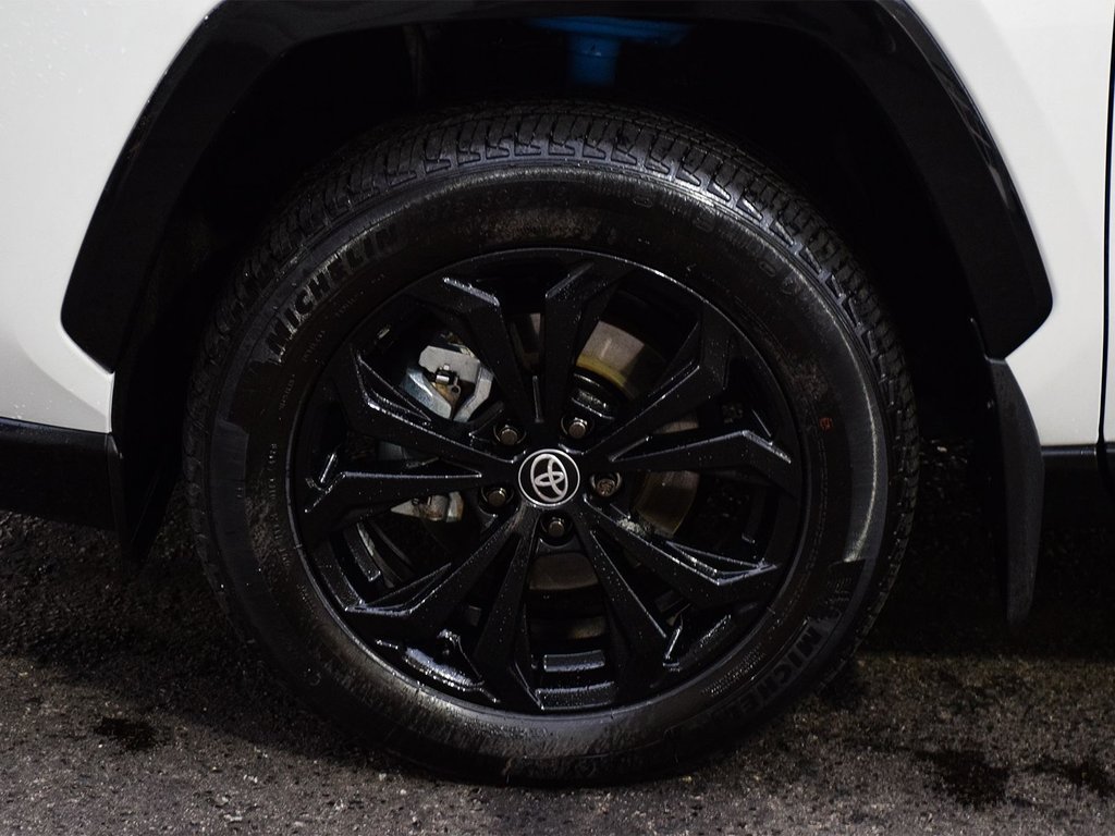 2025 Toyota RAV4 Hybrid XSE in Mississauga, Ontario - 5 - w1024h768px