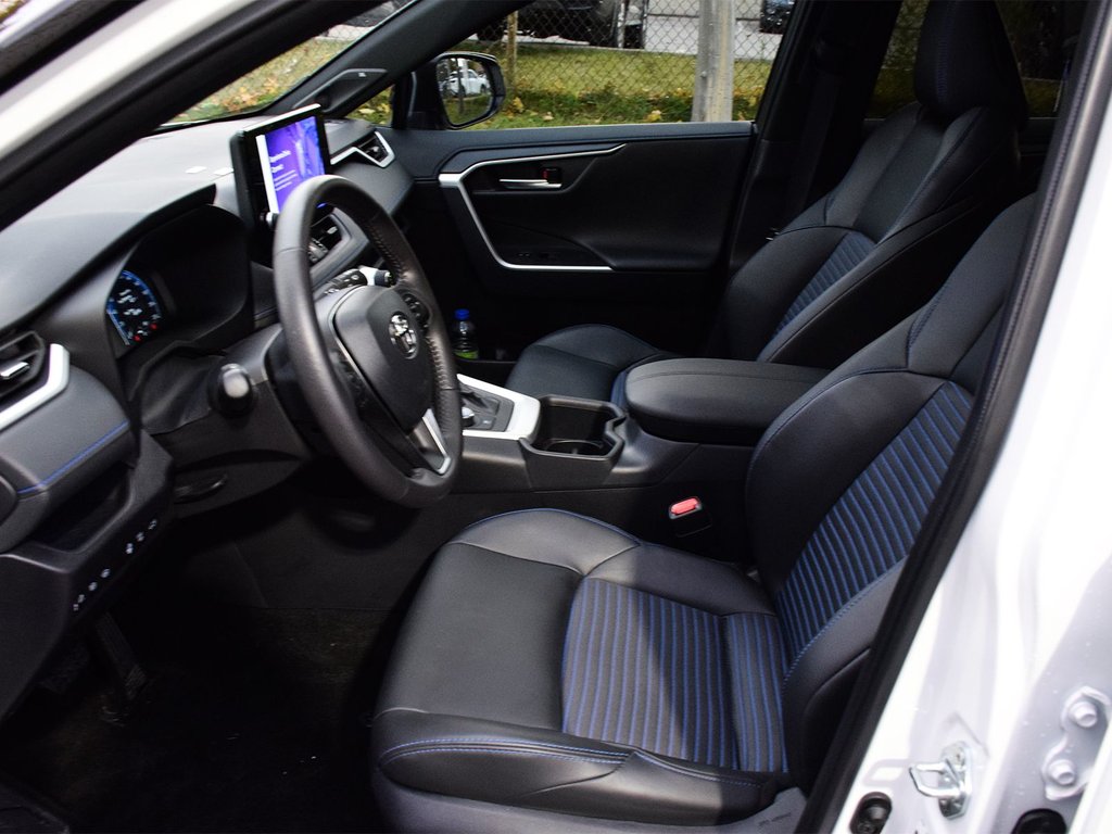 2025 Toyota RAV4 Hybrid XSE in Mississauga, Ontario - 7 - w1024h768px