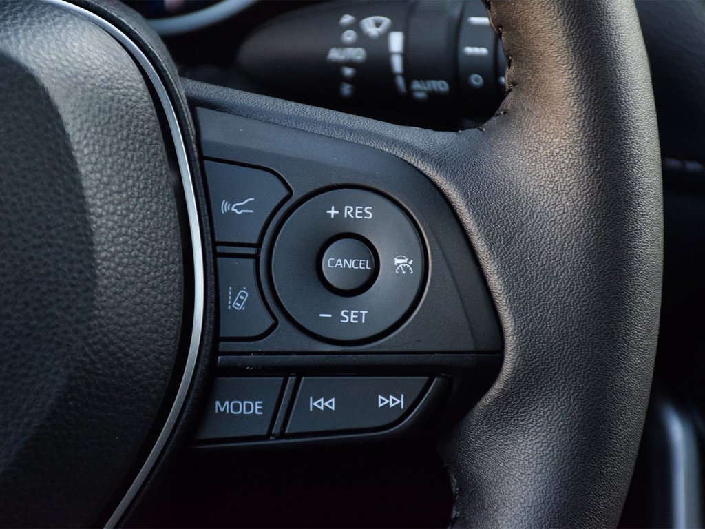 2025 Toyota RAV4 Hybrid XLE in Mississauga, Ontario - 21 - w1024h768px