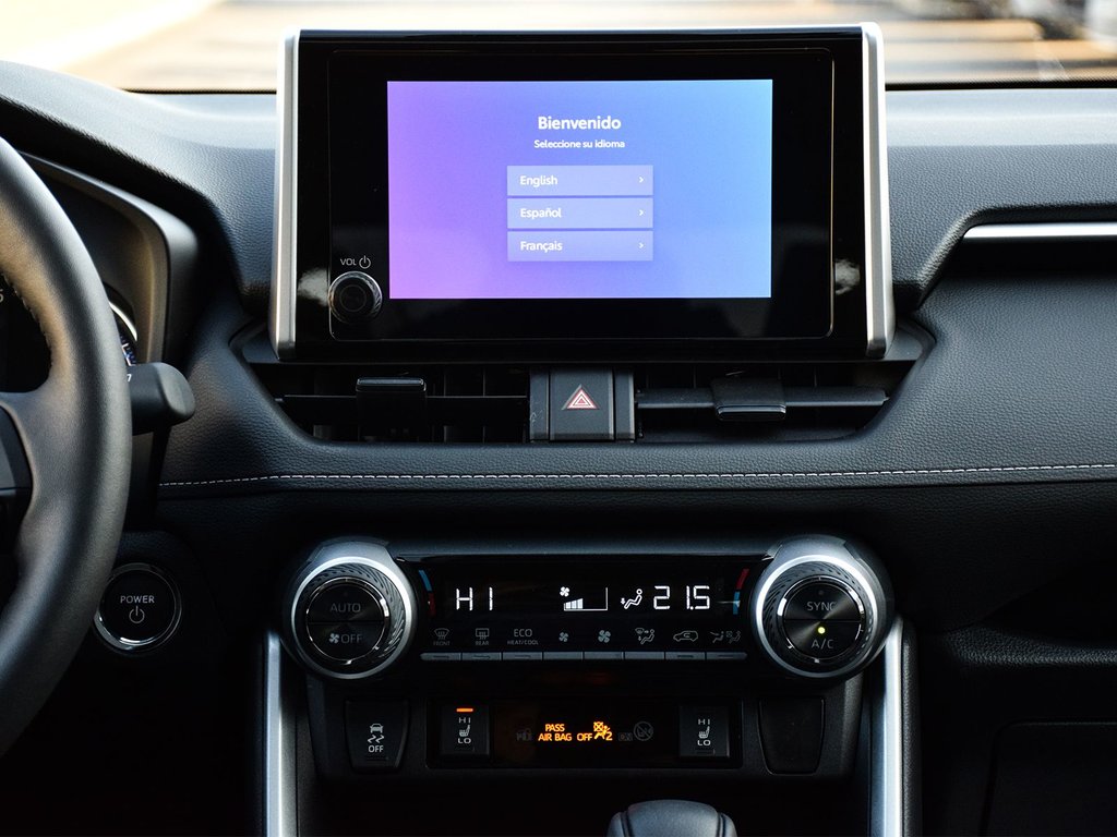 2025 Toyota RAV4 Hybrid XLE in Mississauga, Ontario - 14 - w1024h768px