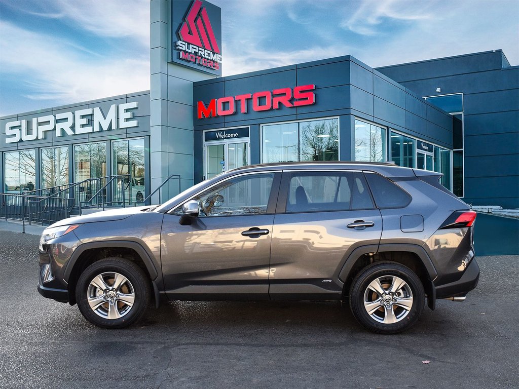 2025 Toyota RAV4 Hybrid XLE in Mississauga, Ontario - 3 - w1024h768px