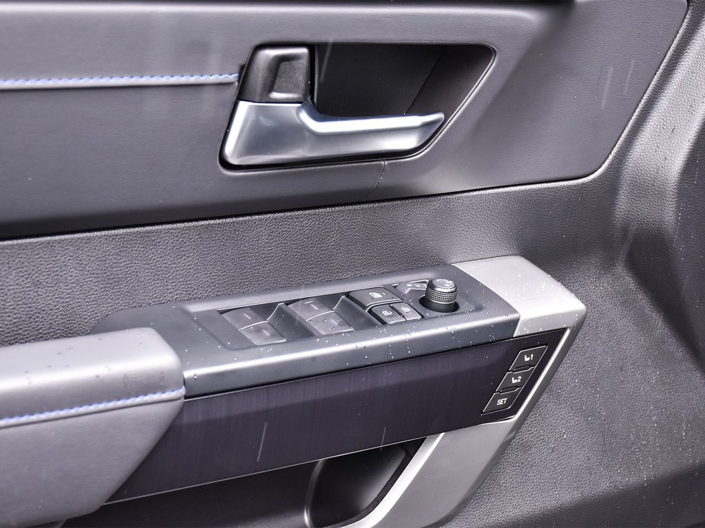 2025 Toyota Sequoia PLATINUM in Mississauga, Ontario - 10 - w1024h768px