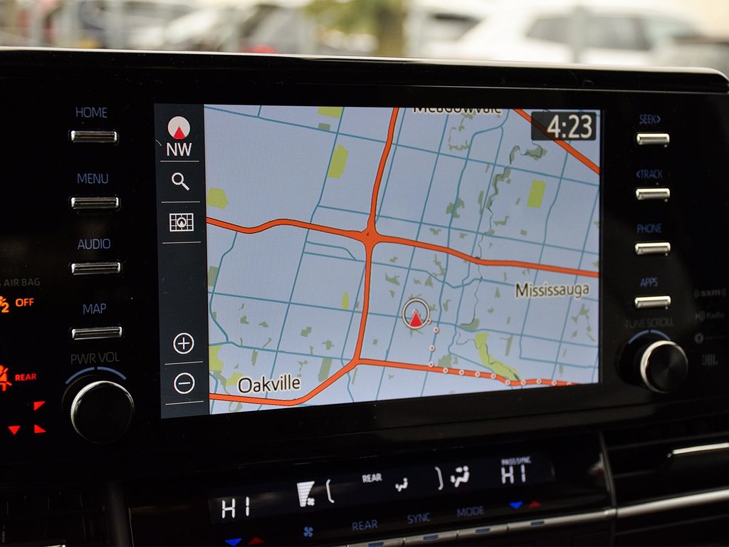 2021 Toyota Sienna XSE in Mississauga, Ontario - 21 - w1024h768px