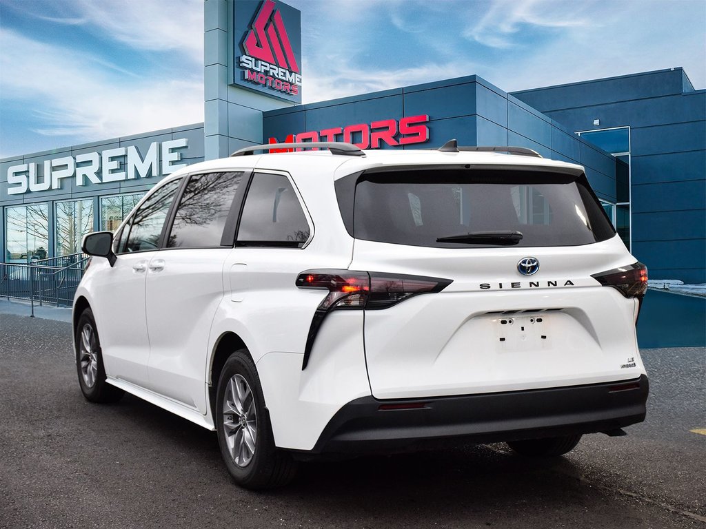 2024 Toyota Sienna LE HYBRID FWD in Mississauga, Ontario - 5 - w1024h768px
