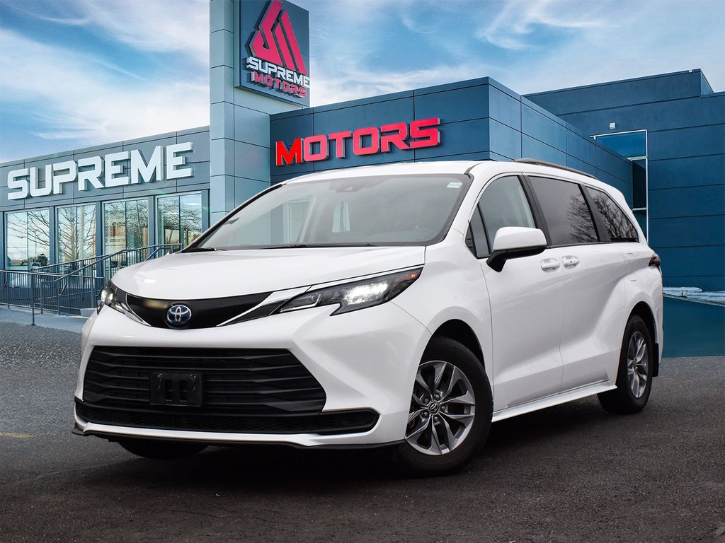 2024 Toyota Sienna LE HYBRID FWD in Mississauga, Ontario - 2 - w1024h768px