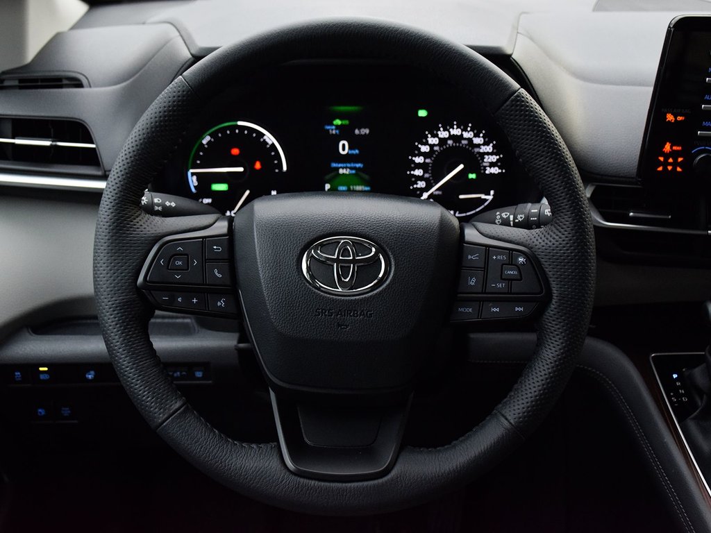 2024 Toyota Sienna LE HYBRID FWD in Mississauga, Ontario - 17 - w1024h768px