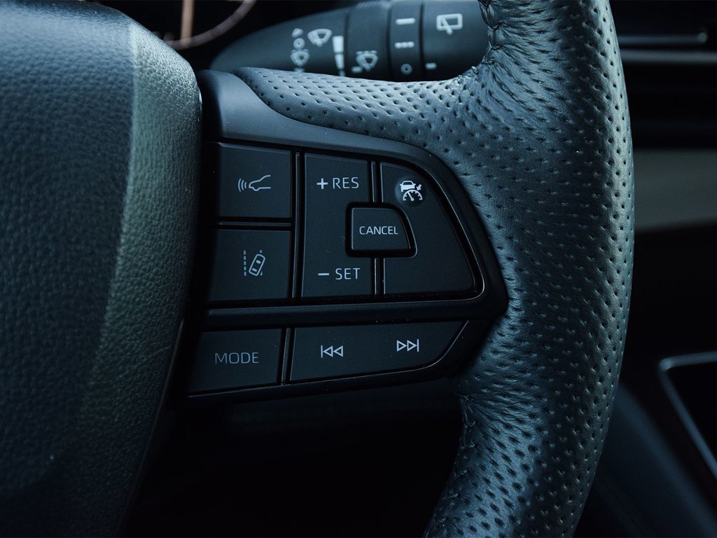 2024 Toyota Sienna LE in Mississauga, Ontario - 19 - w1024h768px