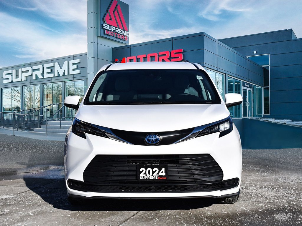 2024 Toyota Sienna LE in Mississauga, Ontario - 2 - w1024h768px