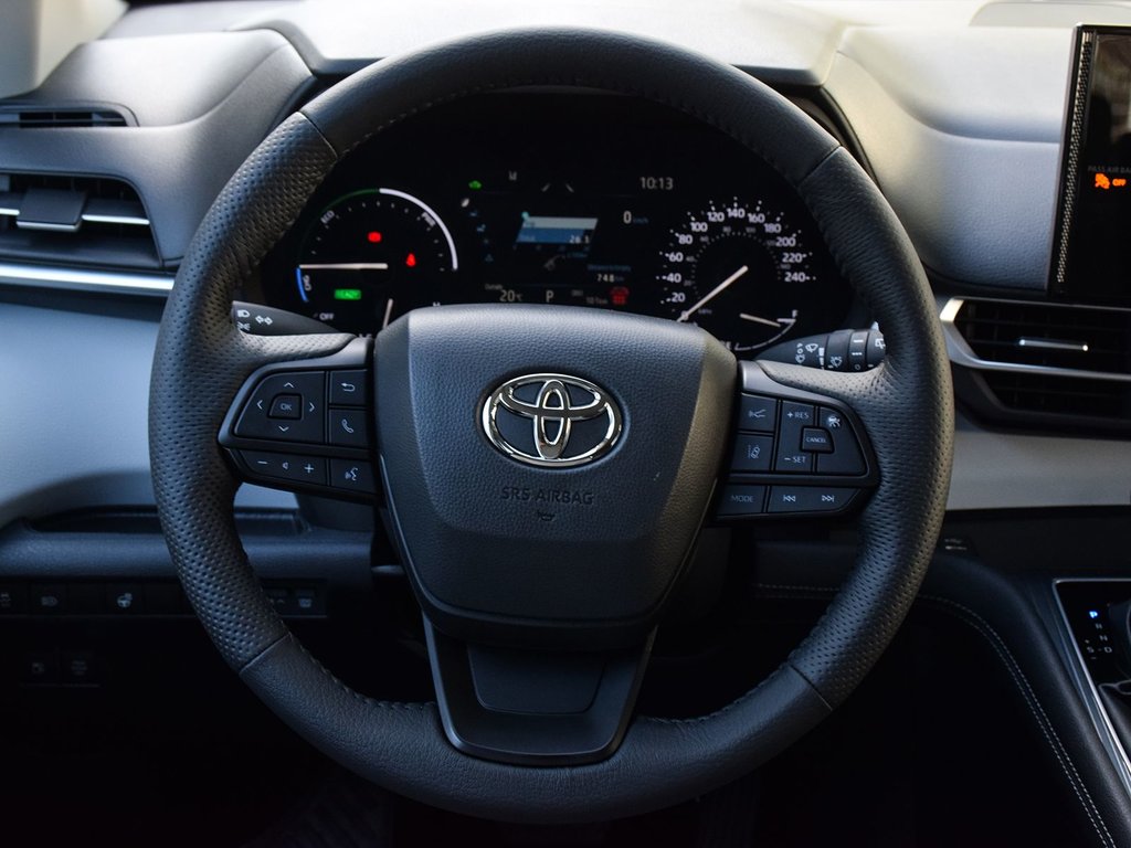 2025 Toyota Sienna LE FWD Hybrid in Mississauga, Ontario - 17 - w1024h768px