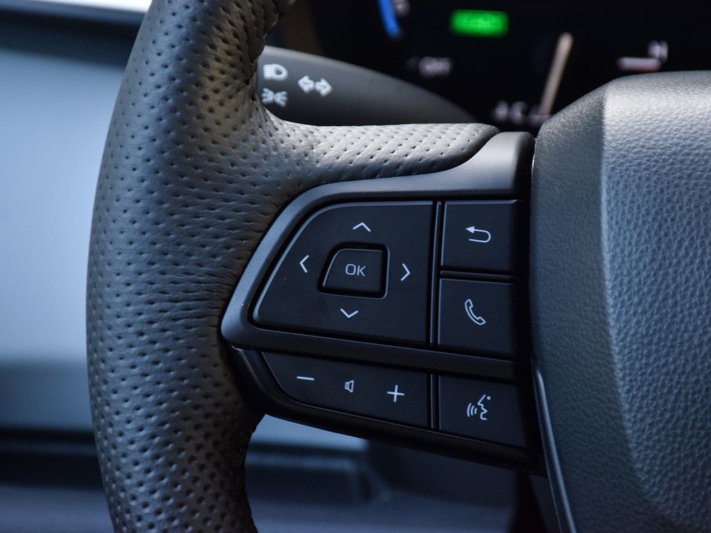 2025 Toyota Sienna LE FWD Hybrid in Mississauga, Ontario - 19 - w1024h768px
