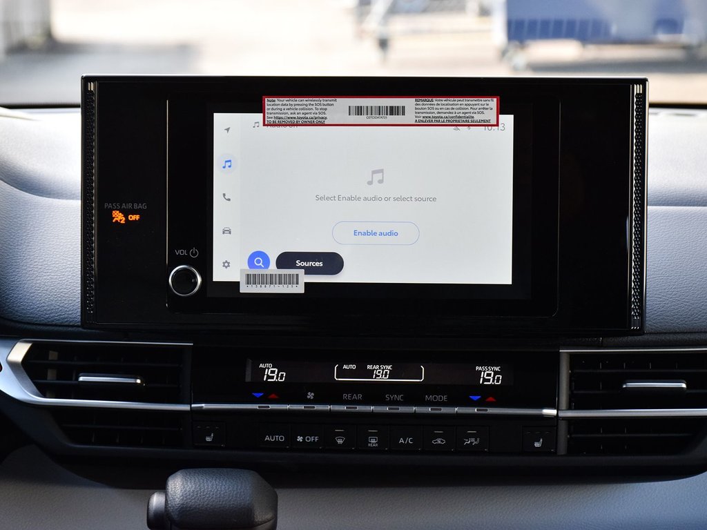 2025 Toyota Sienna LE FWD Hybrid in Mississauga, Ontario - 15 - w1024h768px