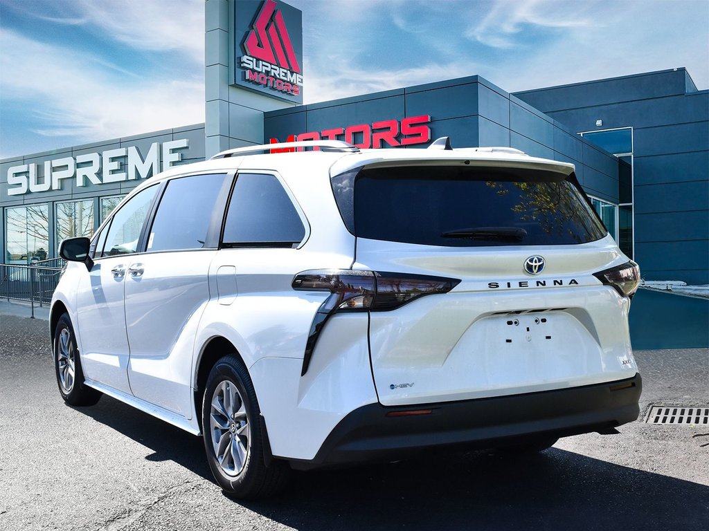 2025 Toyota Sienna XLE FWD Hybrid in Mississauga, Ontario - 5 - w1024h768px