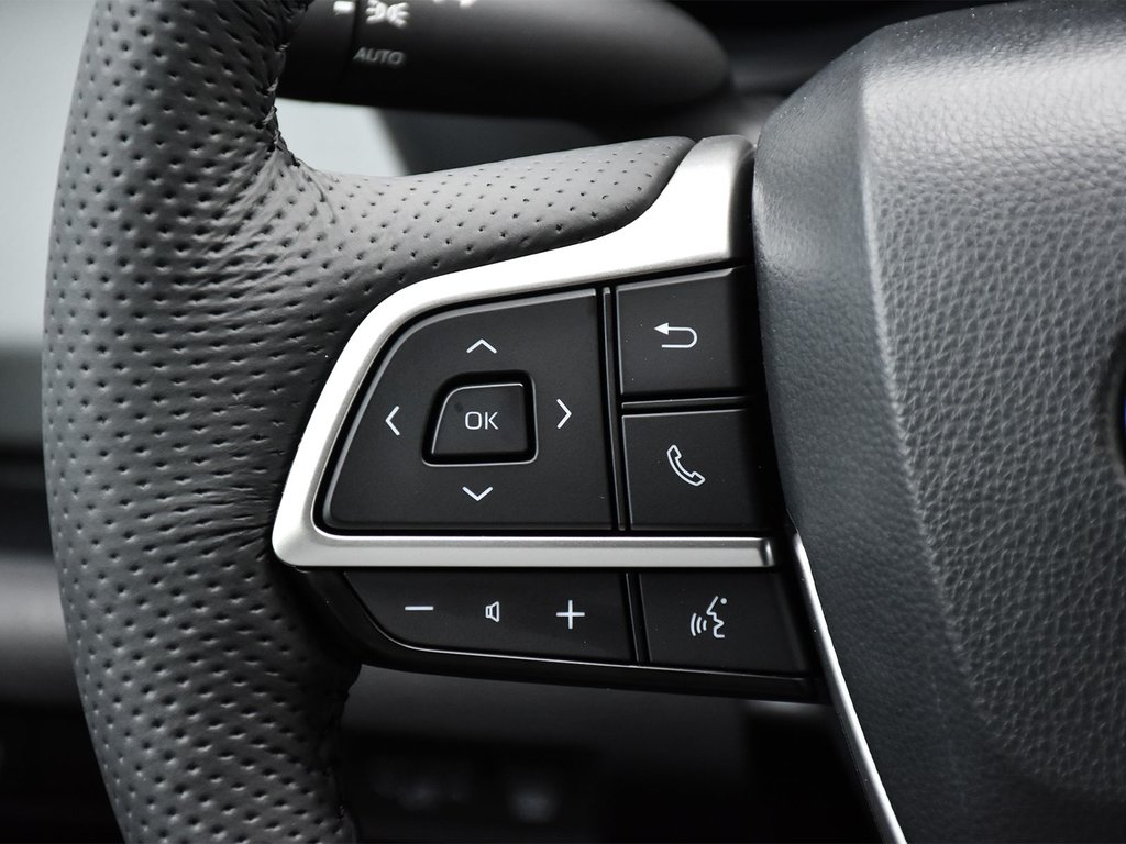 2025 Toyota Sienna HYBRID XLE in Mississauga, Ontario - 19 - w1024h768px