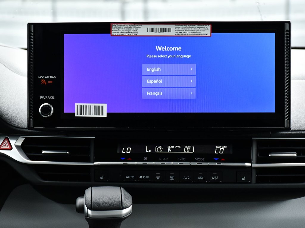 2025 Toyota Sienna HYBRID XLE in Mississauga, Ontario - 15 - w1024h768px