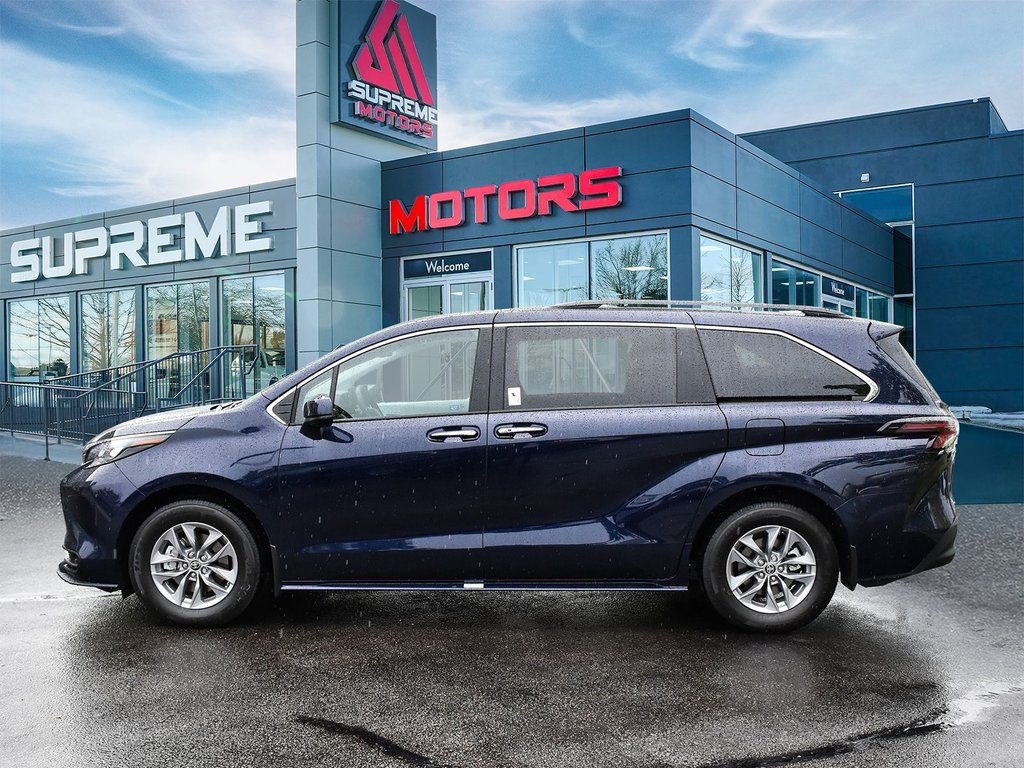 2025 Toyota Sienna Hybrid XLE in Mississauga, Ontario - 3 - w1024h768px