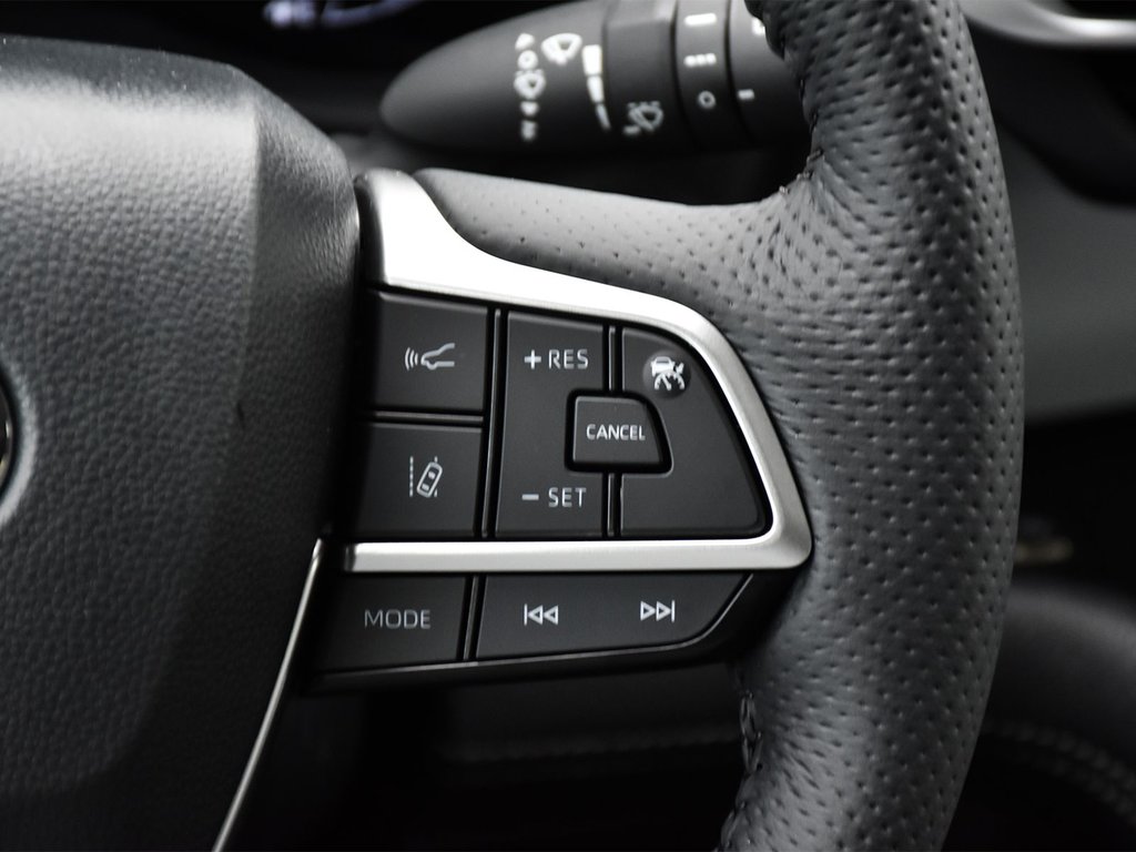 2025 Toyota Sienna Hybrid XLE in Mississauga, Ontario - 21 - w1024h768px