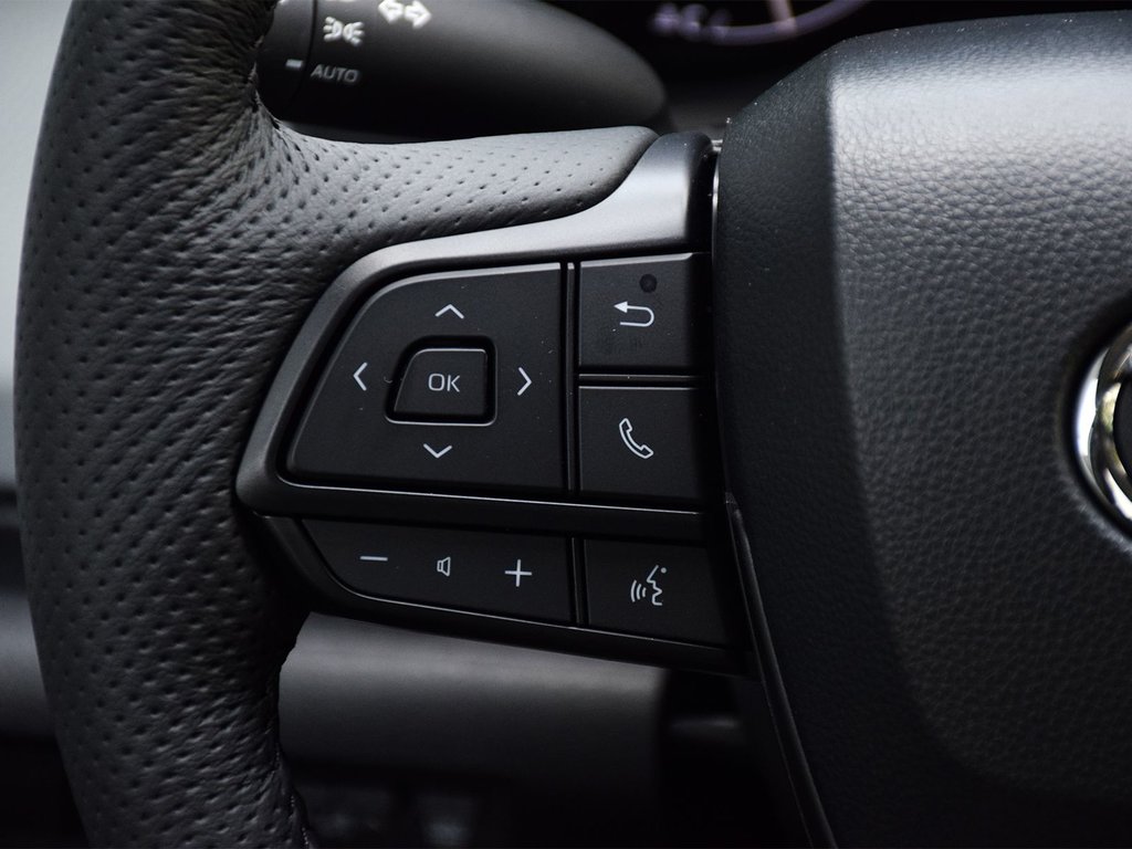 2025 Toyota Sienna LE in Mississauga, Ontario - 19 - w1024h768px