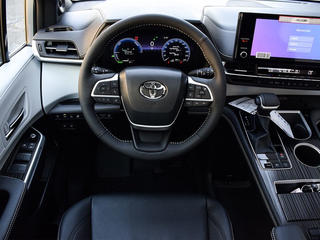 2025 Toyota Sienna XSE in Mississauga, Ontario - 20 - w1024h768px