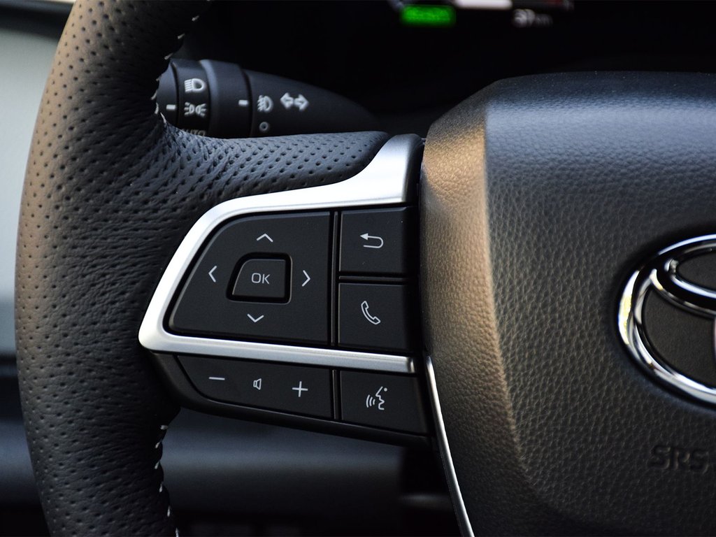 2025 Toyota Sienna XSE in Mississauga, Ontario - 23 - w1024h768px