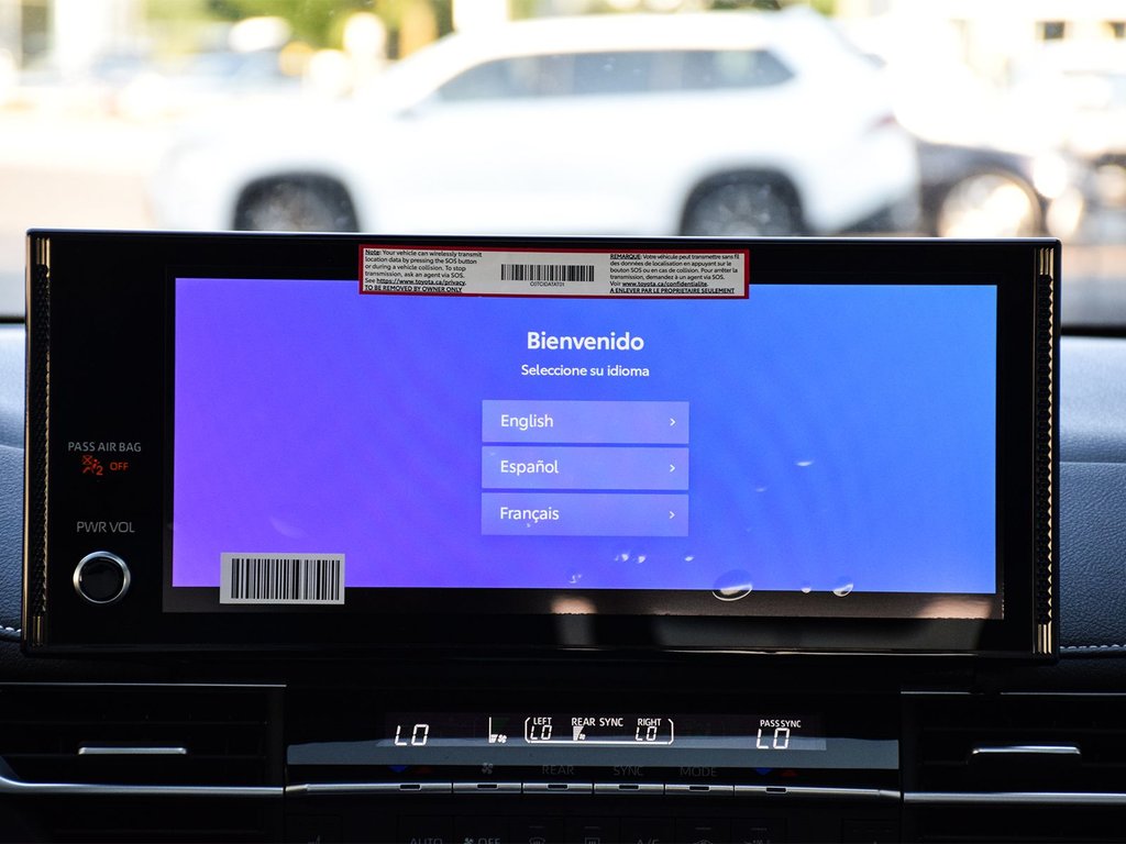 2025 Toyota Sienna XSE in Mississauga, Ontario - 18 - w1024h768px