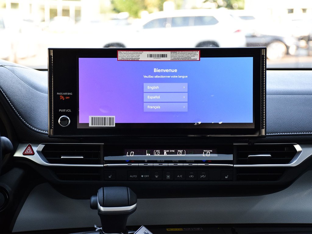 2025 Toyota Sienna XSE in Mississauga, Ontario - 17 - w1024h768px