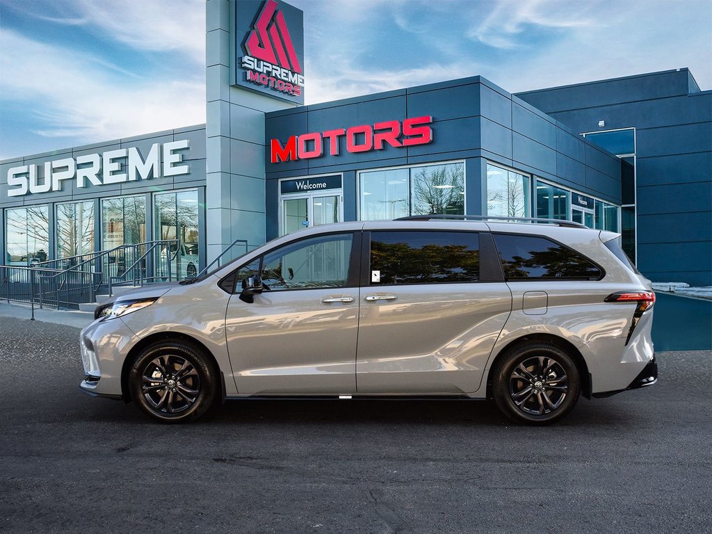 2025 Toyota Sienna XSE in Mississauga, Ontario - 4 - w1024h768px