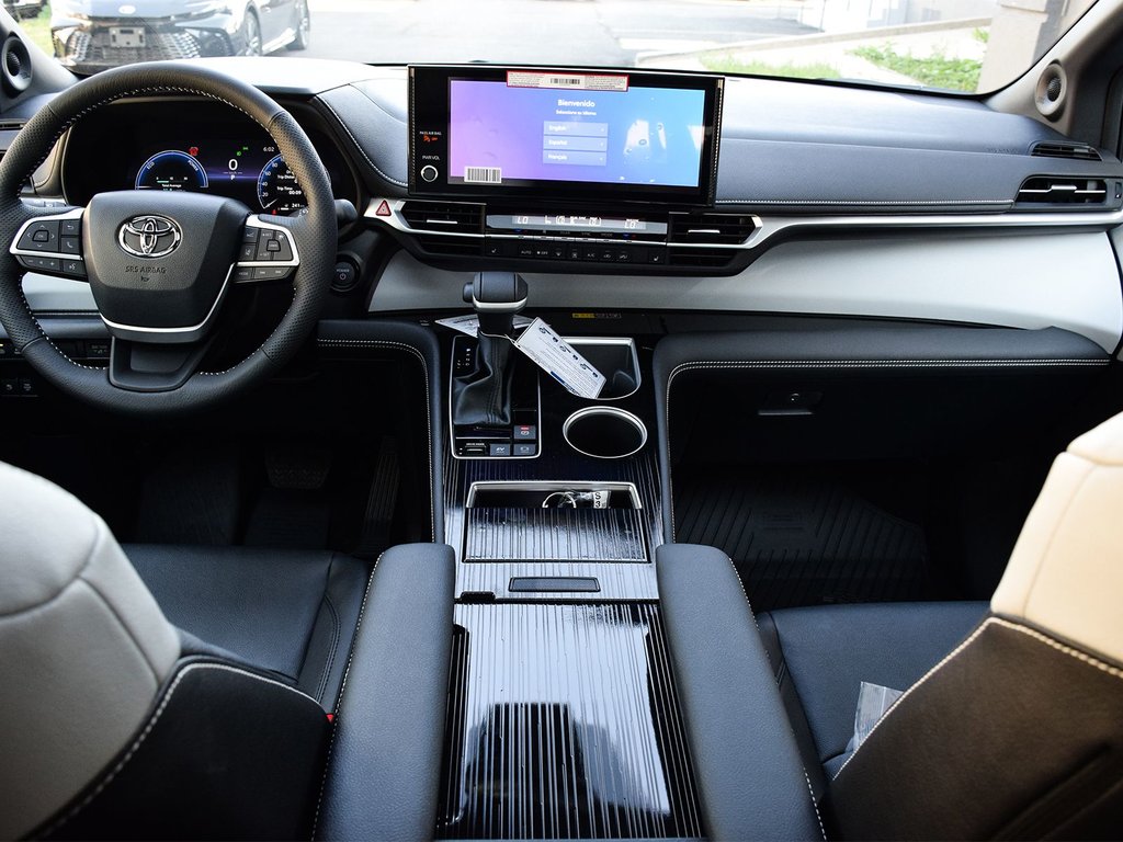 2025 Toyota Sienna XSE in Mississauga, Ontario - 15 - w1024h768px