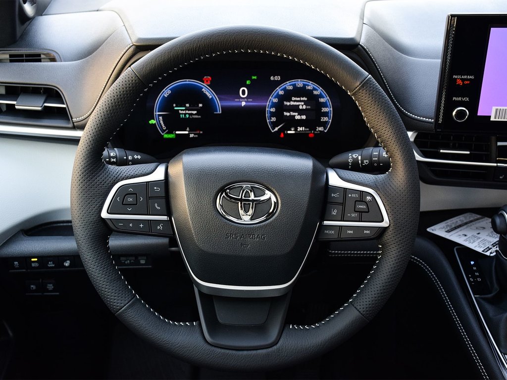 2025 Toyota Sienna XSE in Mississauga, Ontario - 21 - w1024h768px